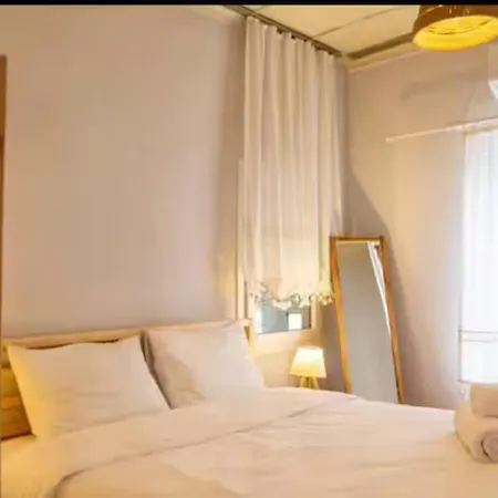 Historical Detached House In The Center Izmir